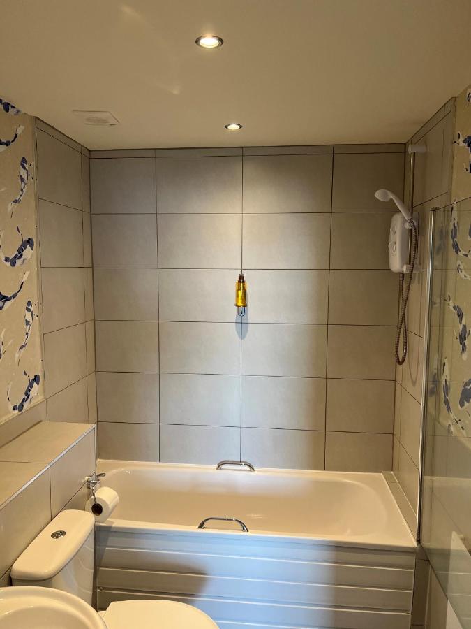 The Corrie Hotel Екстер'єр фото