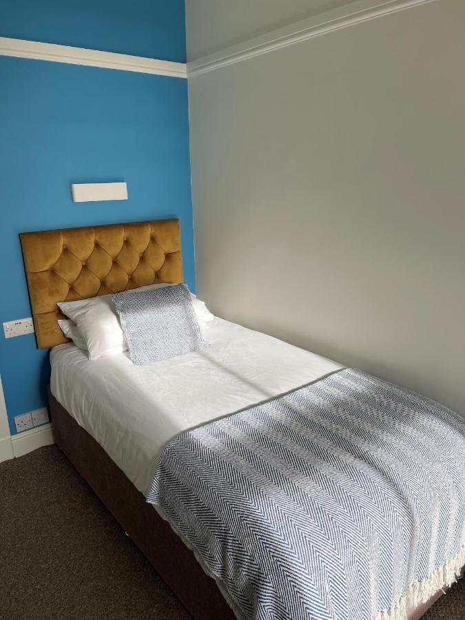 The Corrie Hotel Екстер'єр фото